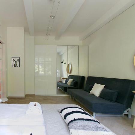 Spacious 3Br Apartment With Ac In Living Room, 2 Balconies Krakow Exterior photo
