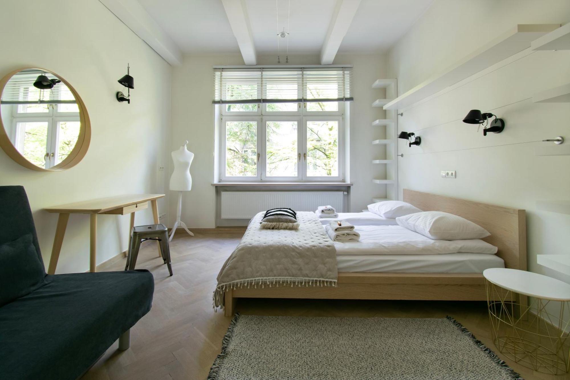 Spacious 3Br Apartment With Ac In Living Room, 2 Balconies Krakow Exterior photo